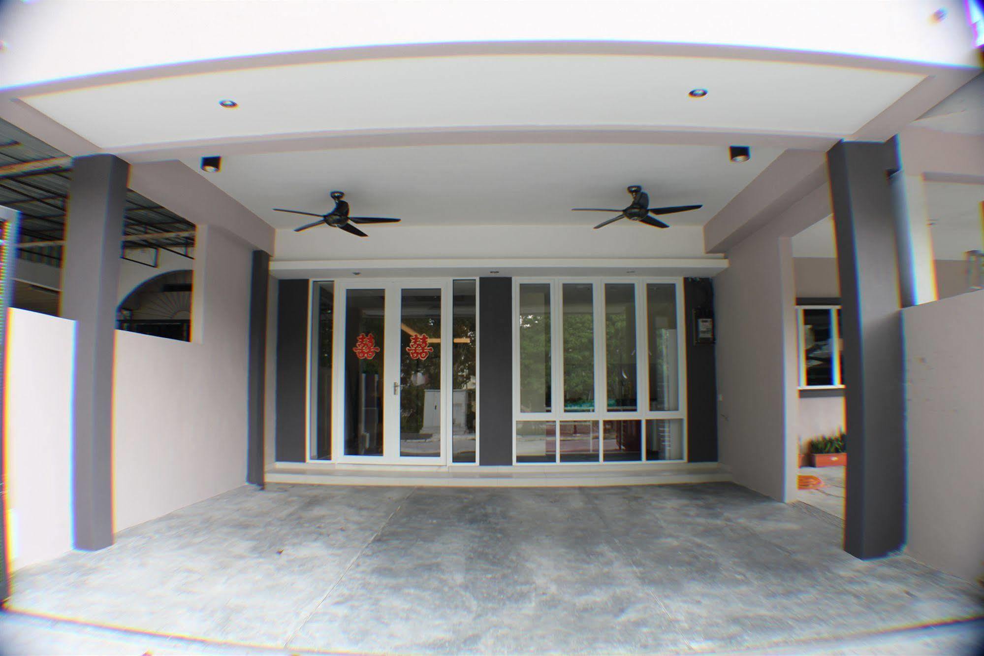 Bercham Vacation House Ипох Экстерьер фото