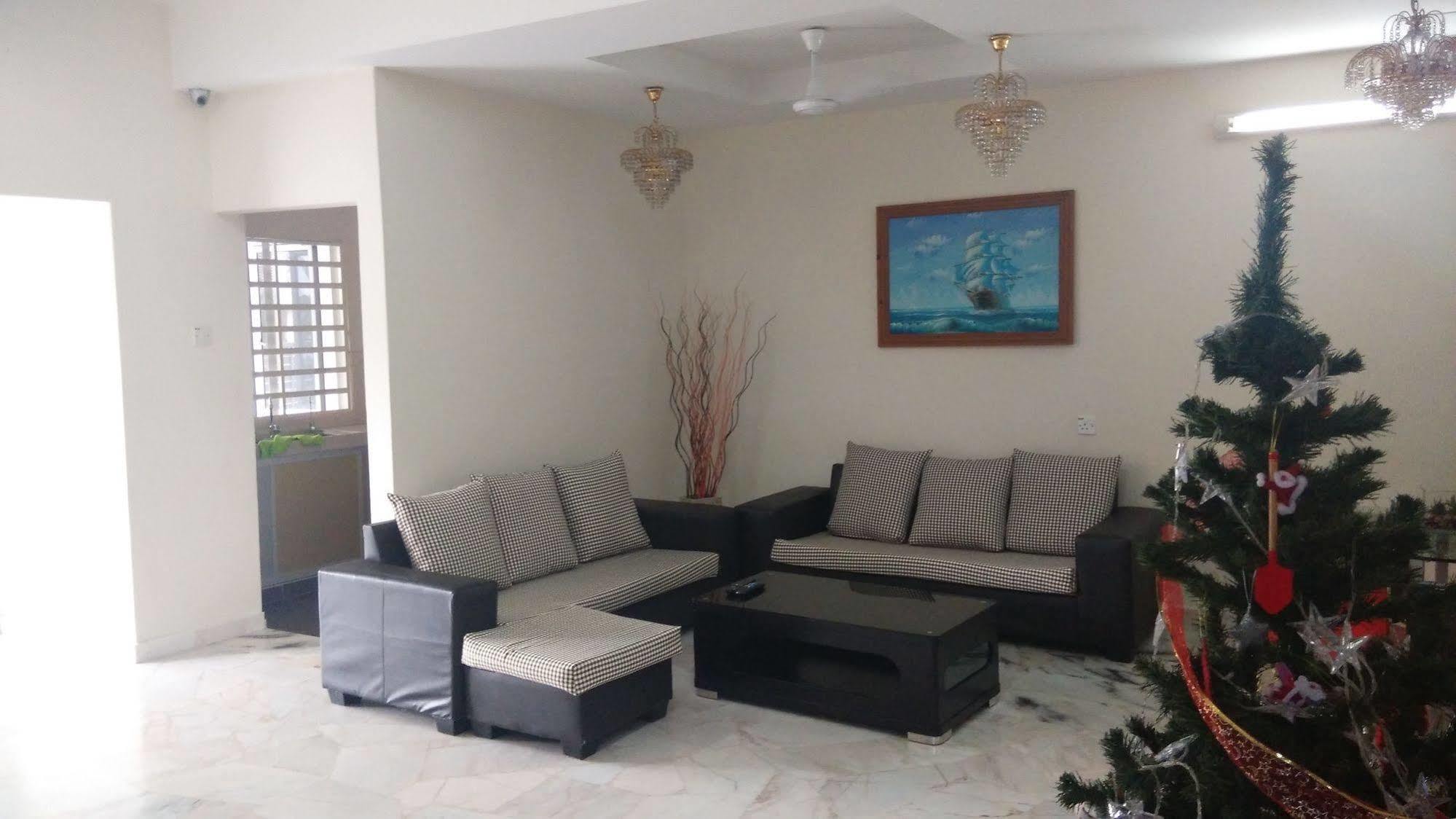 Bercham Vacation House Ипох Экстерьер фото