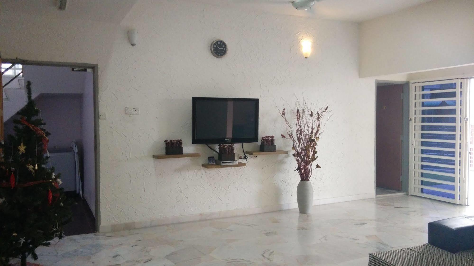 Bercham Vacation House Ипох Экстерьер фото